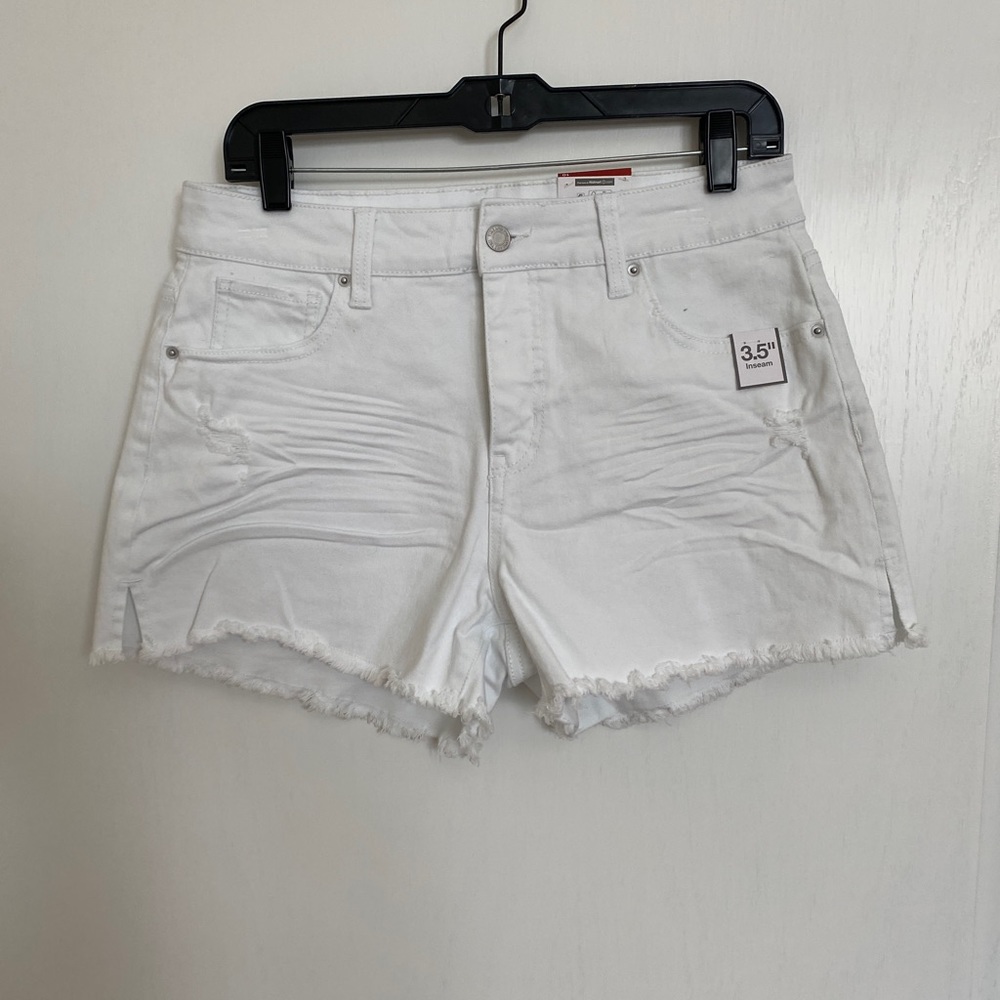 NWT-Time & Tru  cut off white jean shorts